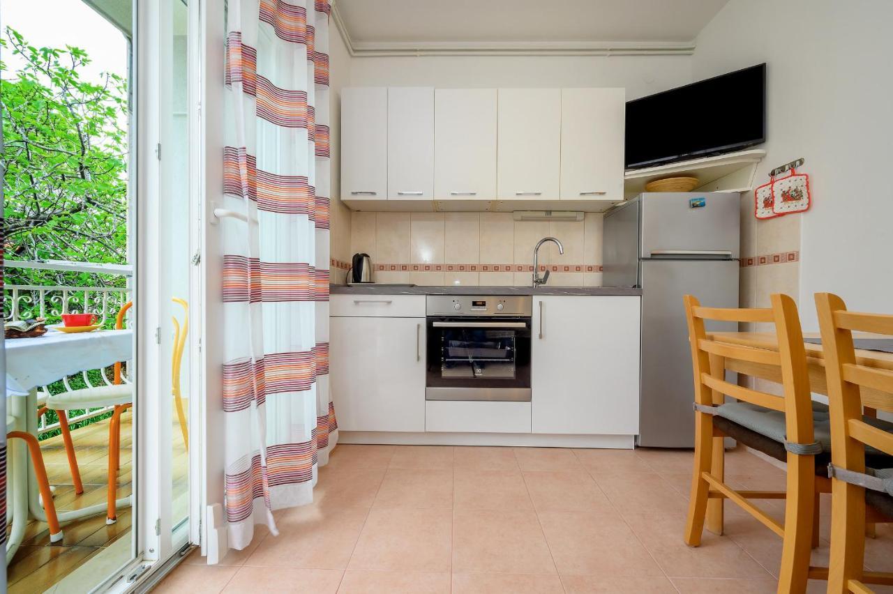Apartments Juric Podstrana Exterior photo
